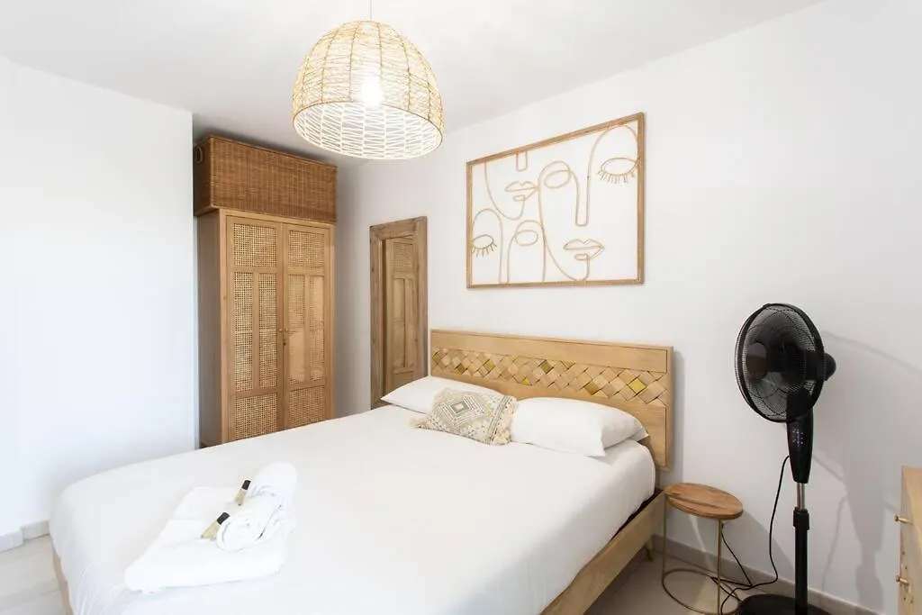 A12 - 1 Bdr Centre Train Station 5 Min Sea - Ac, Parking & Terrace Apartment Antibes France