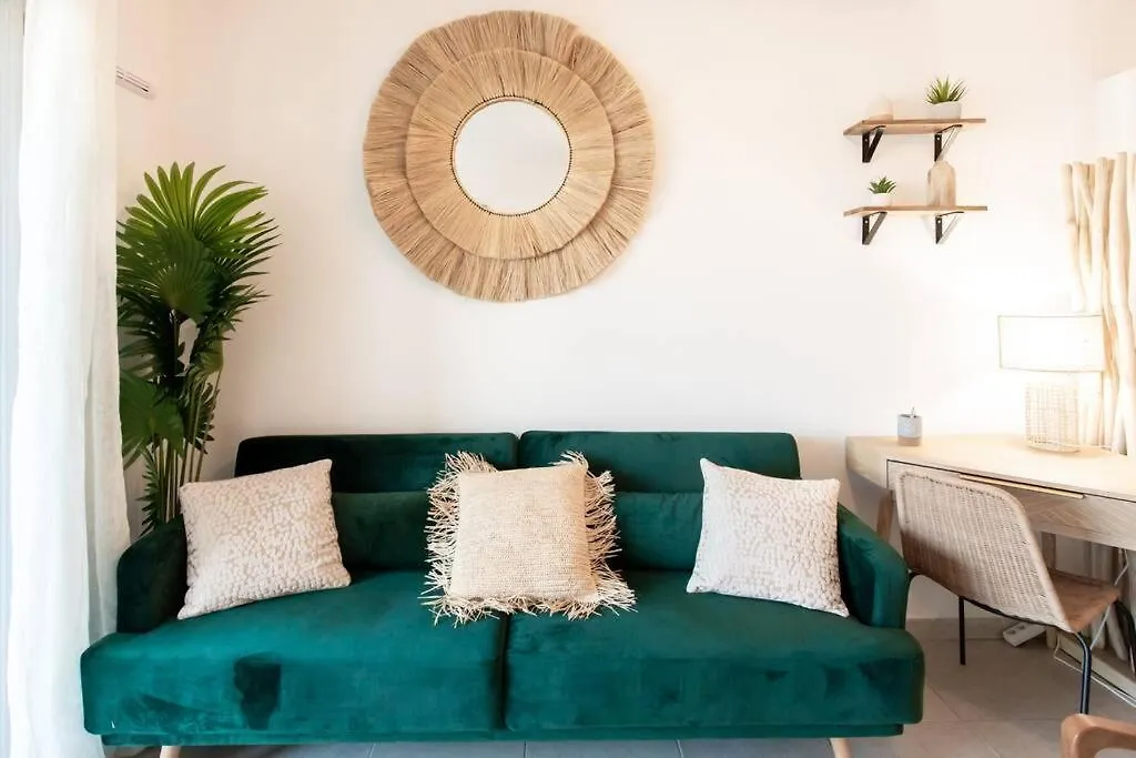 A12 - 1 Bdr Centre Train Station 5 Min Sea - Ac, Parking & Terrace Apartment Antibes