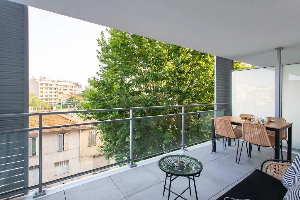 A12 - 1 Bdr Centre Train Station 5 Min Sea - Ac, Parking & Terrace Apartment Antibes France